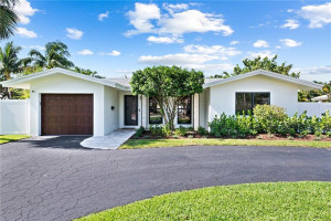 2121 NE 32nd Court, Lighthouse Point, FL 33064