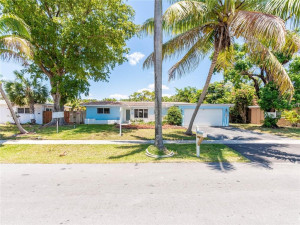 397 SW 14th Court, Pompano Beach, FL 33060