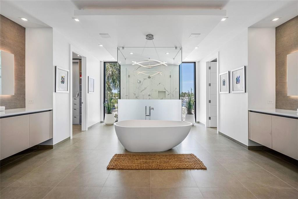 Master Bath w/ two sided walk in shower