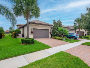 4365 Beauty Leaf Cr, 1, Vero Beach, FL 32967