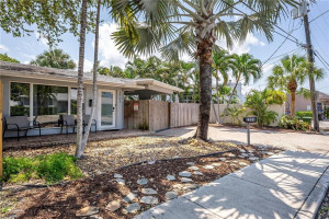 Photo for 2305 NE 11th Avenue, Wilton Manors, FL 33305 - Listing #FX-10386537 2305 NE 11th Avenue, Wilton Manors, FL 33305