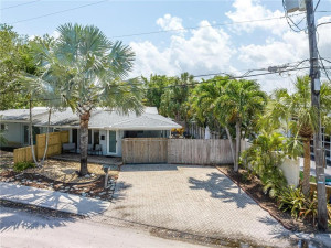 Photo for 2305 NE 11th Avenue, Wilton Manors, FL 33305 - Listing #FX-10386537 2305 NE 11th Avenue, Wilton Manors, FL 33305