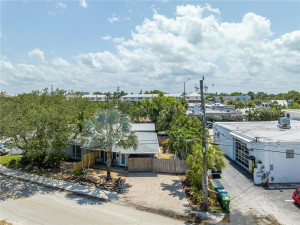 Photo for 2305 NE 11th Avenue, Wilton Manors, FL 33305 - Listing #FX-10386537 2305 NE 11th Avenue, Wilton Manors, FL 33305