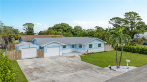 2431 Crawford Court, Lake Worth, FL 33462