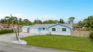 2431 Crawford Court, Lake Worth, FL 33462