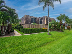 445 E Waverly, 6B, Vero Beach, FL 32960