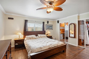 Spacious Master Bedroom Suite w/Walk-in Closet and Adjoining Bonus Room