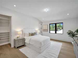 7 Seneca Road, Sea Ranch Lakes, FL 33308