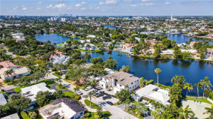 7 Seneca Road, Sea Ranch Lakes, FL 33308