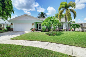 1073 SW 25th Avenue, Deerfield Beach, FL 33442