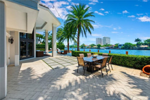 290 SE 28th Avenue, Pompano Beach, FL 33062