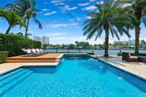 290 SE 28th Avenue, Pompano Beach, FL 33062