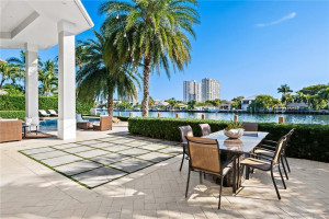 290 SE 28th Avenue, Pompano Beach, FL 33062