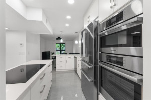 Newly remodeled kitchen with Induction cooktop. Boil water in a minute!