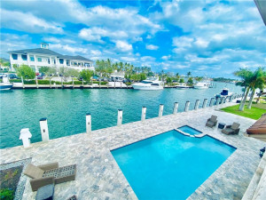 1637 SE 12th Court, Fort Lauderdale, FL 33316