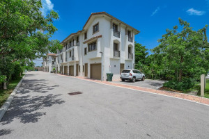 456 NW 41st Street, Oakland Park, FL 33309