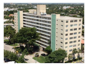 2555 NE 11th Street, 401, Fort Lauderdale, FL 33304