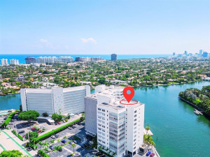 9102 W Bay Harbor Drive, 2C-W, Bay Harbor Islands, FL 33154