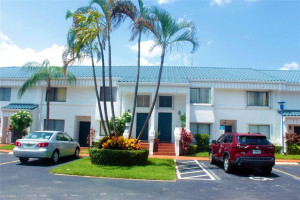 21300 San Simeon Way, 4N, Miami, FL 33179