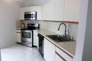 21300 San Simeon Way, 4N, Miami, FL 33179