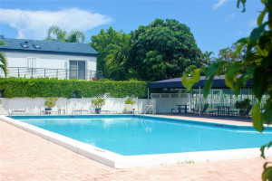 21300 San Simeon Way, 4N, Miami, FL 33179
