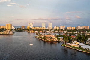 2593 SE 8th Street, Pompano Beach, FL 33062