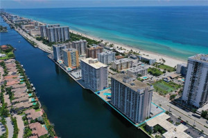 1600 S Ocean Drive, 17C, Hollywood, FL 33019