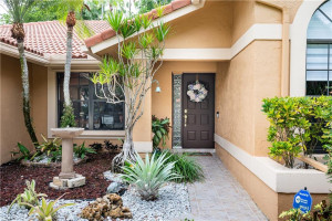 1585 Eastlake Way, Weston, FL 33326