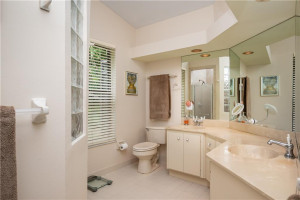 1585 Eastlake Way, Weston, FL 33326