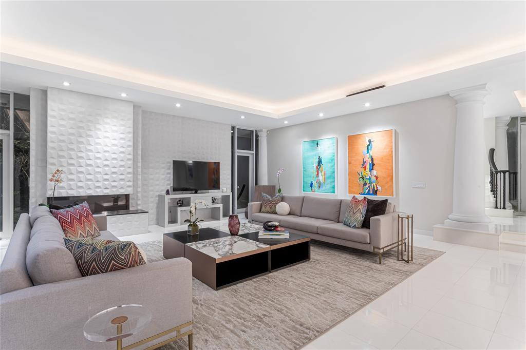 Comfortable living open room with great views to waterway.