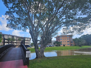 Photo for 3001 NW 46th Avenue, 406, Lauderdale Lakes, FL 33313 - Listing #FX-10406542 3001 NW 46th Avenue, 406, Lauderdale Lakes, FL 33313
