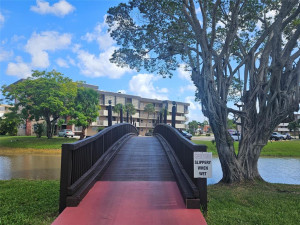 Photo for 3001 NW 46th Avenue, 406, Lauderdale Lakes, FL 33313 - Listing #FX-10406542 3001 NW 46th Avenue, 406, Lauderdale Lakes, FL 33313