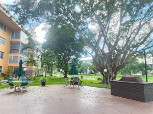 Photo for 3001 NW 46th Avenue, 406, Lauderdale Lakes, FL 33313 - Listing #FX-10406542 3001 NW 46th Avenue, 406, Lauderdale Lakes, FL 33313