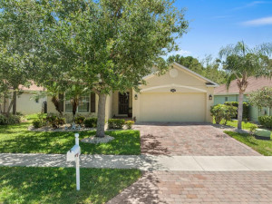 402 SW Lexington Avenue, Vero Beach, FL 32962