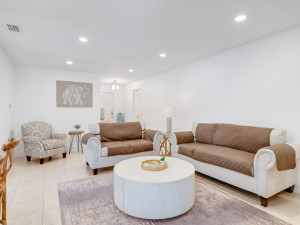 Photo for 402 SW Lexington Avenue, Vero Beach, FL 32962 - Listing #FX-10381473 402 SW Lexington Avenue, Vero Beach, FL 32962