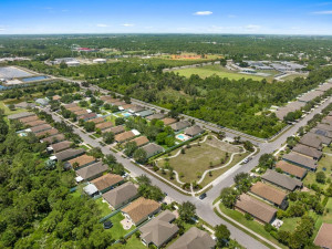 Photo for 402 SW Lexington Avenue, Vero Beach, FL 32962 - Listing #FX-10381473 402 SW Lexington Avenue, Vero Beach, FL 32962
