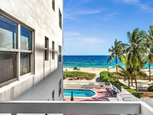 3424 SE 12th Street, C2, Pompano Beach, FL 33062