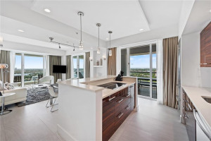 551 N Fort Lauderdale Beach Blvd Boulevard, R2202, Fort Lauderdale, FL 33304