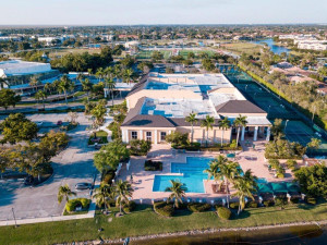 7755 Yardley Drive, 209, Tamarac, FL 33321