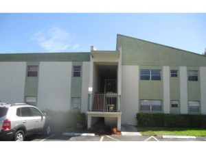 Photo for 4271 NW 89th Avenue, 105, Coral Springs, FL 33065 - listing #FX-10408408 4271 NW 89th Avenue, 105, Coral Springs, FL 33065