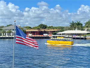 Water taxi access next door at The Manhatten Tower...