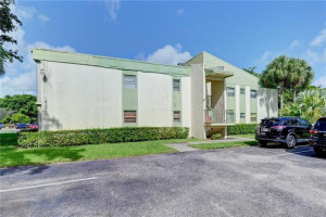 Photo for 4150 NW 90th Avenue, 202, Coral Springs, FL 33065 - listing #FX-10399153 4150 NW 90th Avenue, 202, Coral Springs, FL 33065