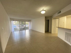 8901 Wiles Road, 105, Coral Springs, FL 33067