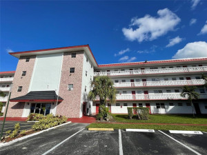 4140 NW 44th Avenue, 108, Lauderdale Lakes, FL 33319
