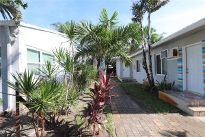 820 NE 17th Avenue, Fort Lauderdale, FL 33304