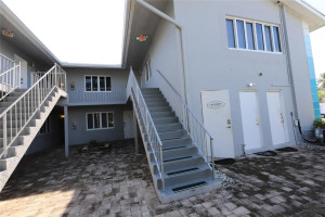 820 NE 17th Avenue, Fort Lauderdale, FL 33304