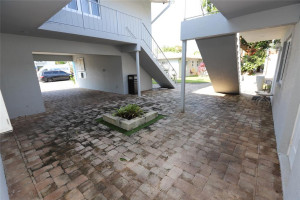 828 NE 17th Avenue, Fort Lauderdale, FL 33304