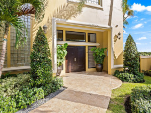 1352 Seminole Drive, Fort Lauderdale, FL 33304