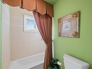 1352 Seminole Drive, Fort Lauderdale, FL 33304