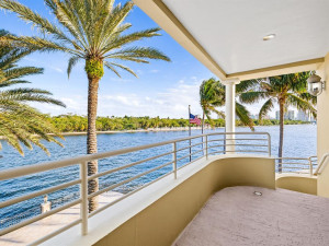 1352 Seminole Drive, Fort Lauderdale, FL 33304